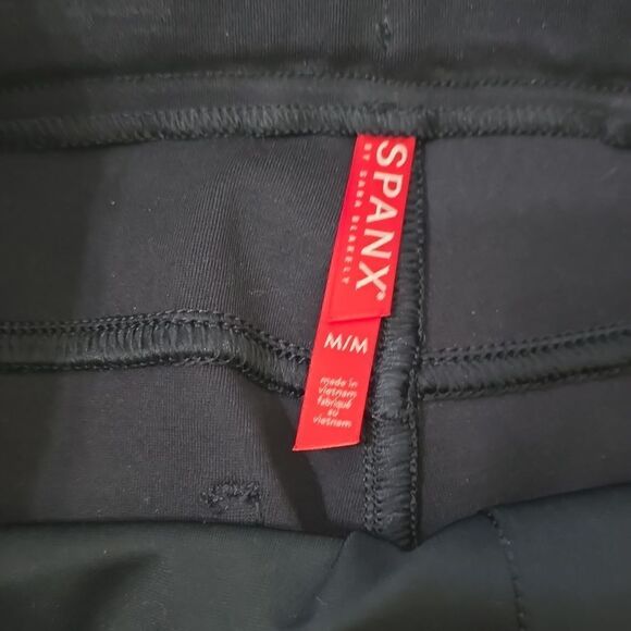 Spanx Back pockets Skinny Navy Blue Pants Sz M - Picture 3 of 9